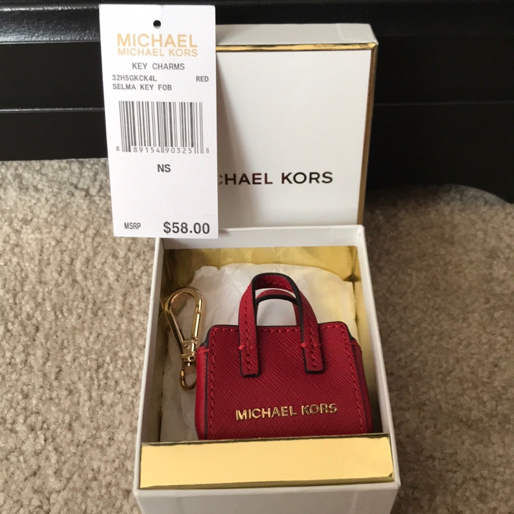 BNWT Michael Kors Selma Key Fob